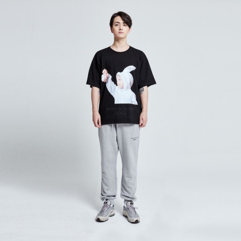 Baby Face Short Sleeve T-shirt Black Rabbit