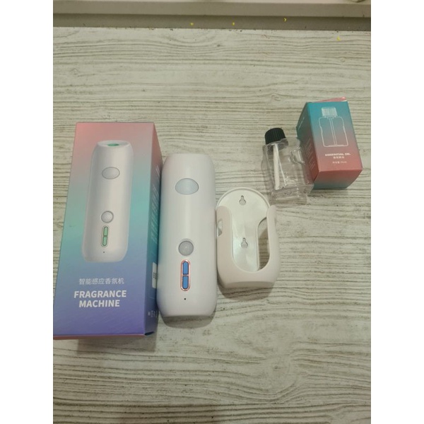 mrcaisen FRAGRANCE MACHINE diffuser mini pengharum mobil pengharum kamar pengharum toilet charger pewangi aromaterapi kamar mandi toilet mobil D001