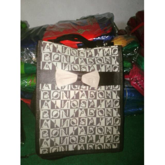 

Souvenir Tas Hajatan