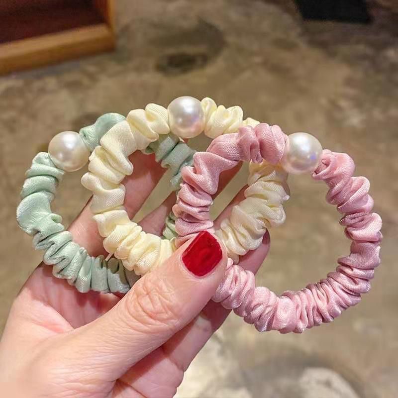 IKAT RAMBUT SCRUNCHIE MUTIARA GAYA KOREA