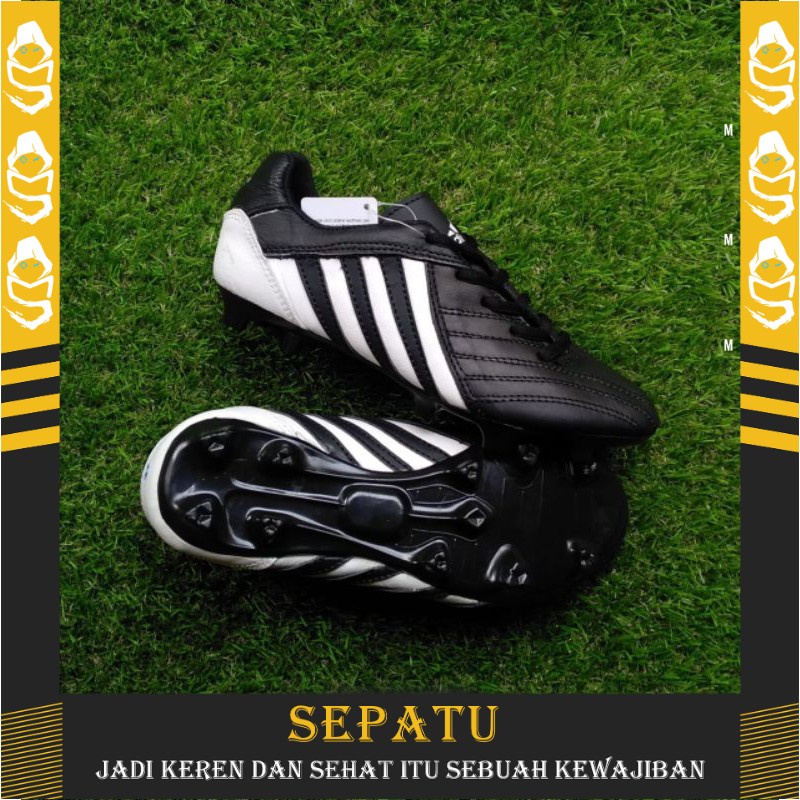 sepatu bola anak adidas / sepatu sepakbola anak SD SMP / sepatu bola anak kecil ukuran 33 34 35 36 3