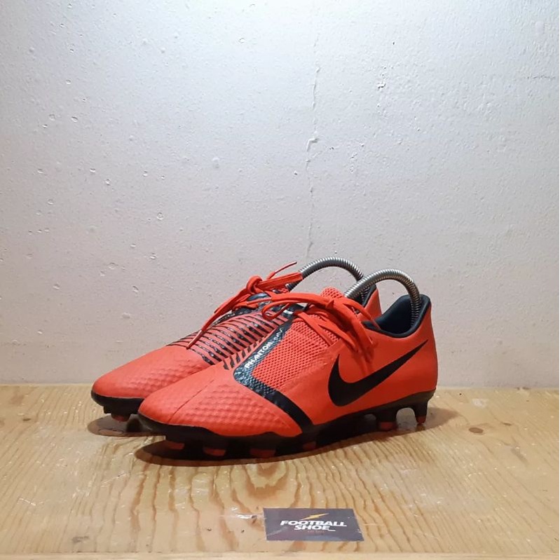 sepatu sepak bola futsal original nike phantom venom academy fg 40 second bekas preloved pl