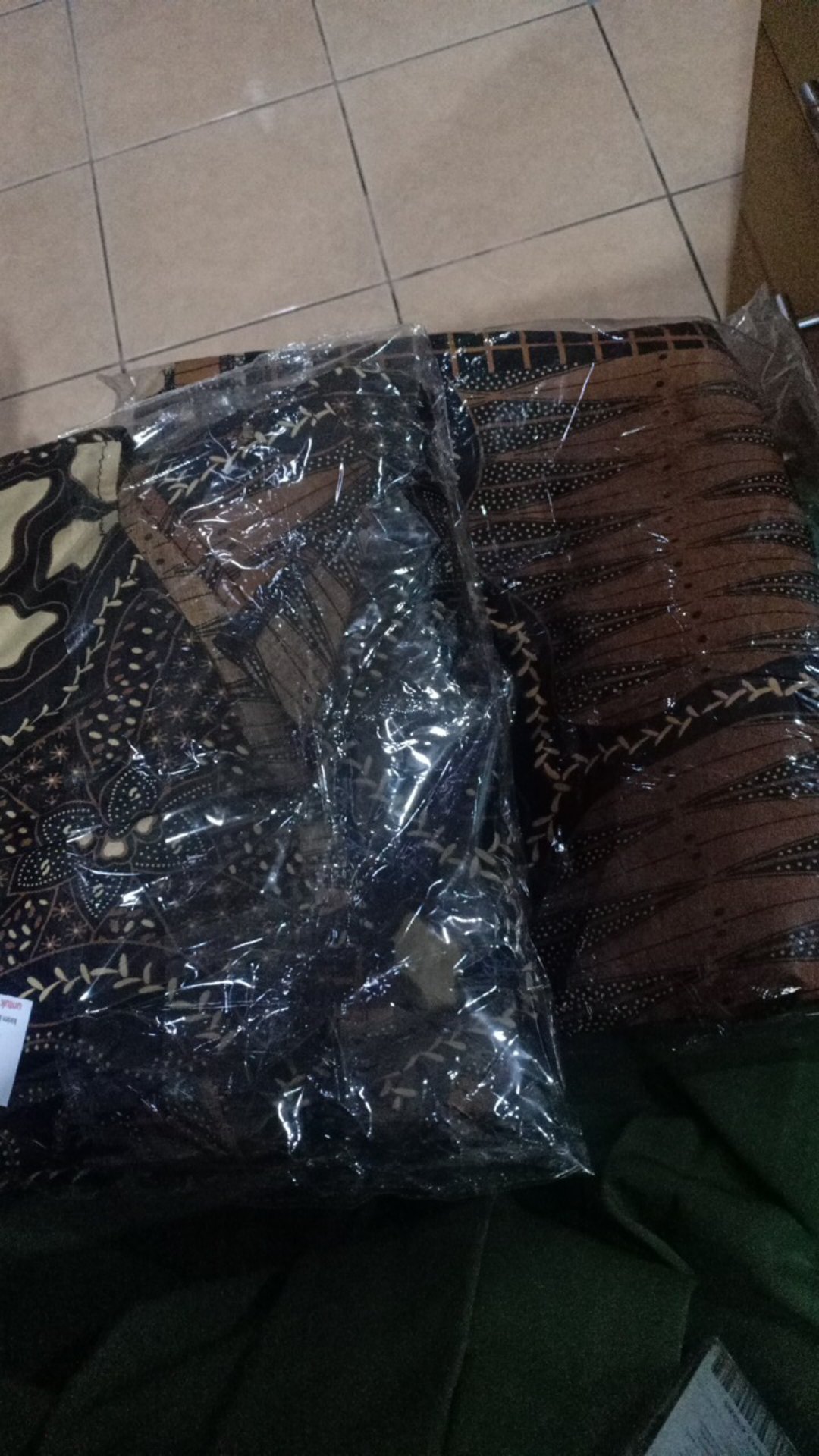 Batik Couple,234 Ali,252 Ali,258 Ali,242,ali, 113ali, 263 Ali