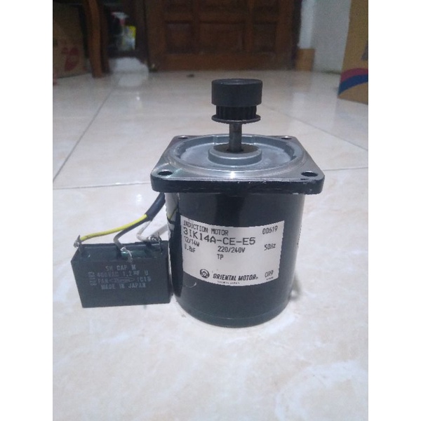 ORIENTAL MOTOR  AC 220/240V 12/ 14W