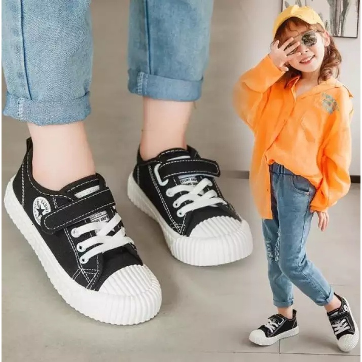 Qeede_Store Sepatu Anak Laki-laki&amp;Perempuan Sneaker CLASSIC Size 26-34 Untuk Usia 5-7 Tahun