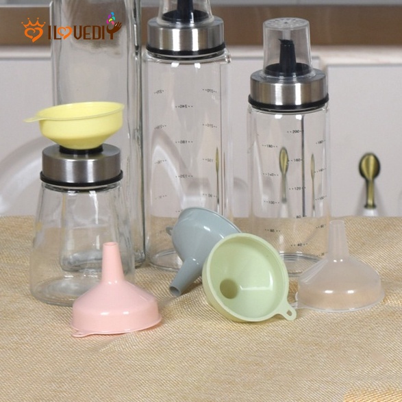 1pc Corong Mini Multifungsi Bahan Plastik Warna Acak Untuk Botol Cairan