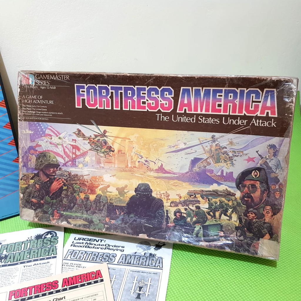 Board Game Fortress America Original by Milton Bradley