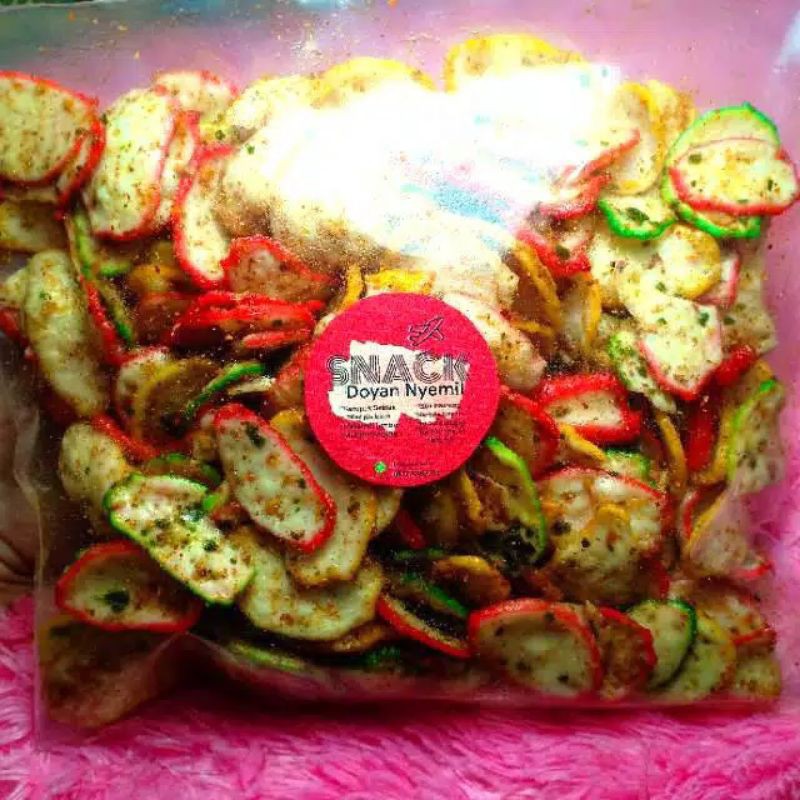 

KERUPUK SEBLAK DAUN JERUK 100gr