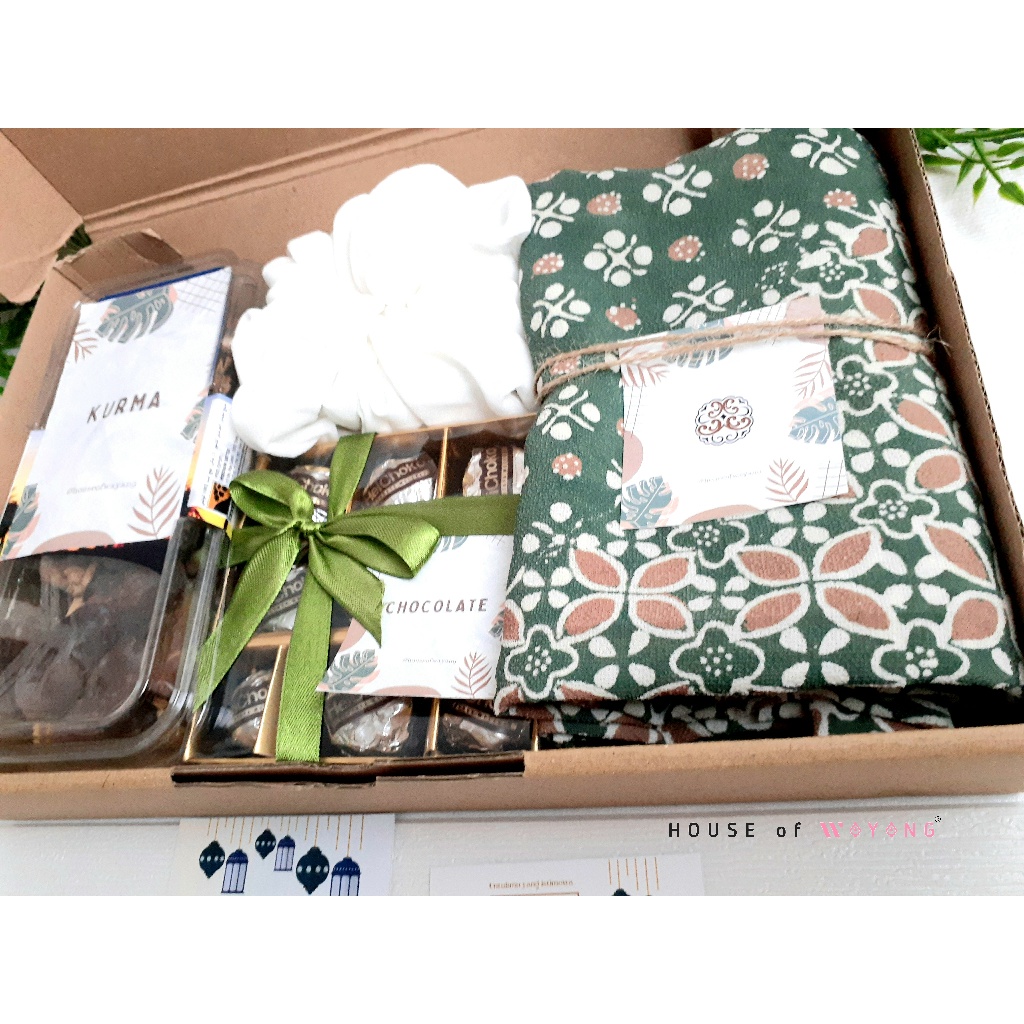 

Hempers Lebaran Idul Fitri Hijab Batik dan Coklat by House of Wayang