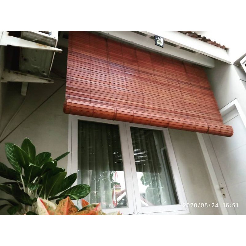 Tirai Kayu Krey Kayu Krei Kayu Bengkirai Finishing Ukuran 150 x 150 Outdoor