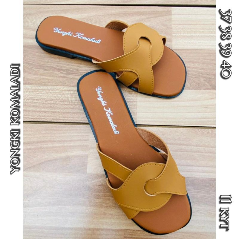 CHLOE SANDAL