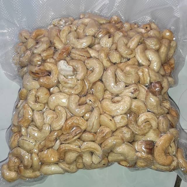 

Kacang Mete Mentah Asli Makassar 500gr