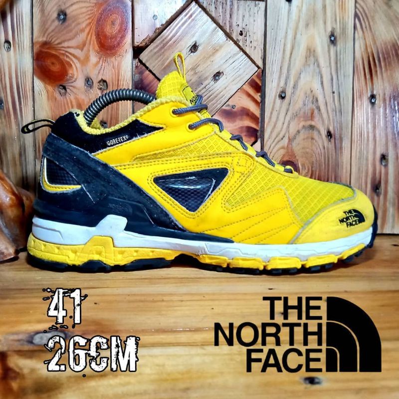 sepatu outdoor TNF bekas murah