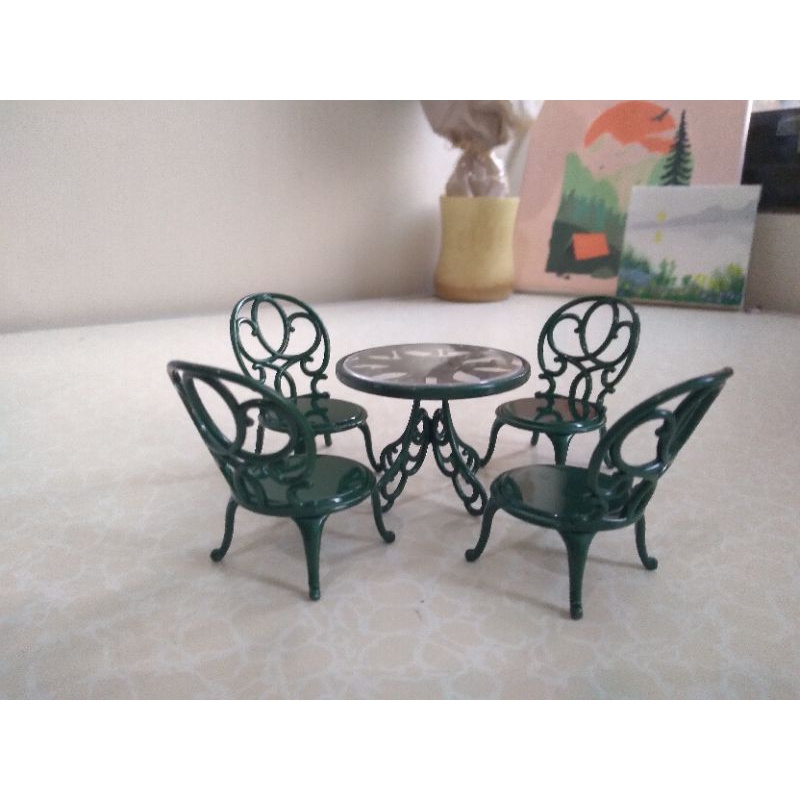 Sylvanian Families Ornate Garden Table and Chair