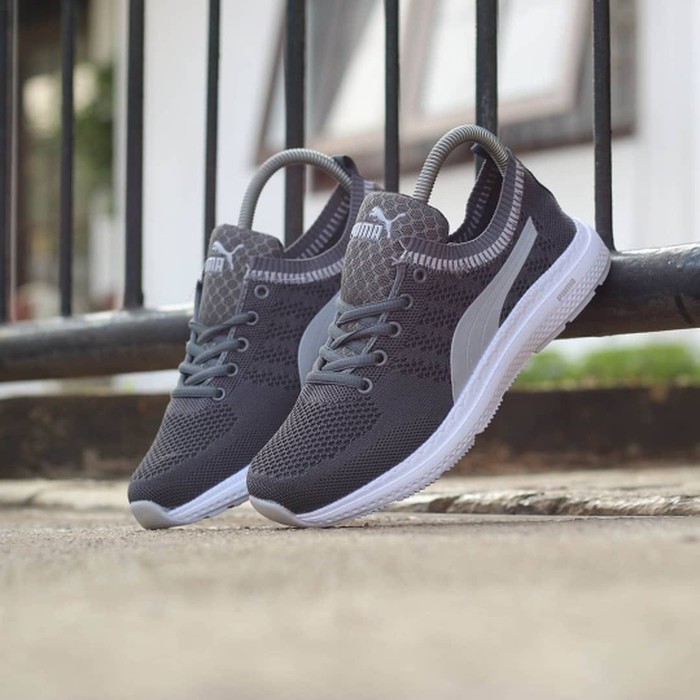Sale Sepatu Sport Puma Import Wanita Running - Black Grey