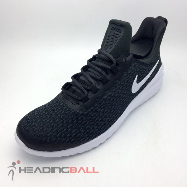 black nike renew