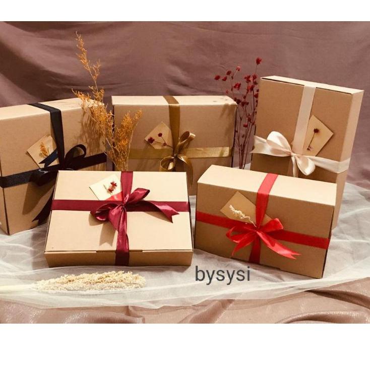 

Model terbaru Kotak Kado / Gift Box / Box Hampers / Kotak Kado Easthetic / Packaging hadiah / Bungku