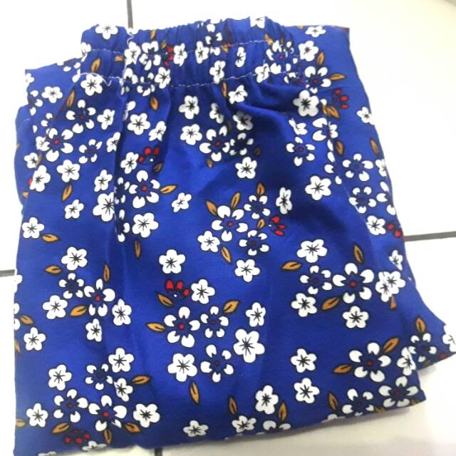 Rok Panjang Anak Muslimah Katun Rayon Motif Bunga Biru Putih Usia +- 8 Tahun