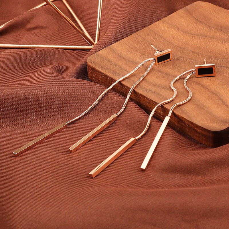 Anting Stud Juntai Wanita Titanium Korea Anti Pudar - ercassia