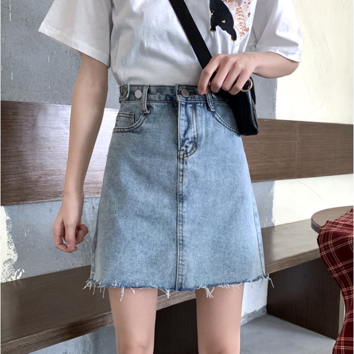 Rok denim rok berkancing rok fashion simple cocok untuk semua usia rok ramping angkat pinggul rok high waist pinggang tinggi