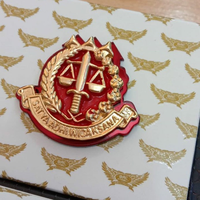 

Promo !!! Pin Lencana Kejaksaan JAKSA - Merah Sedia juga perlengapan kantor, pesta, buku