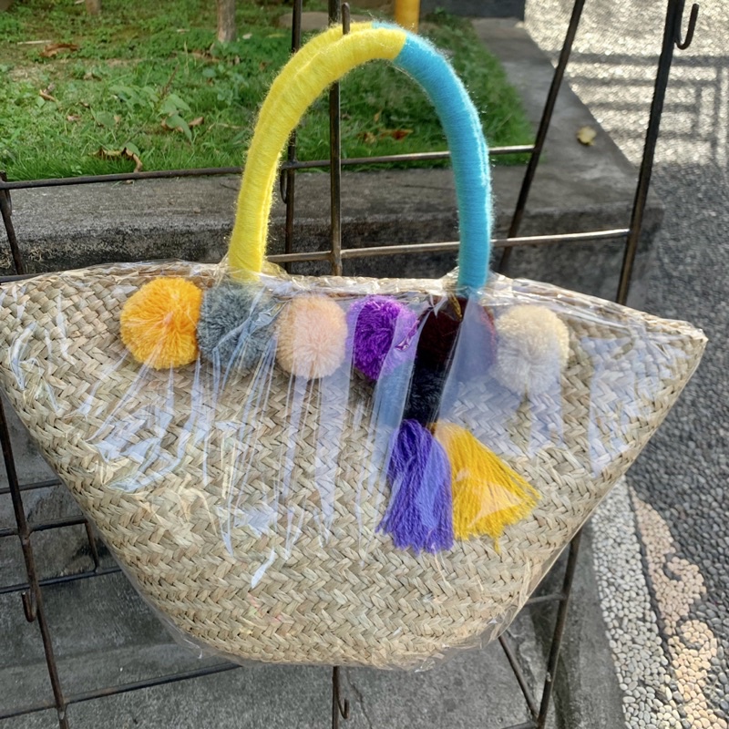 Tas Anyaman Pom-pom Besar / Tas Anyaman Bali / Tas Etnik/ Tas Pantai