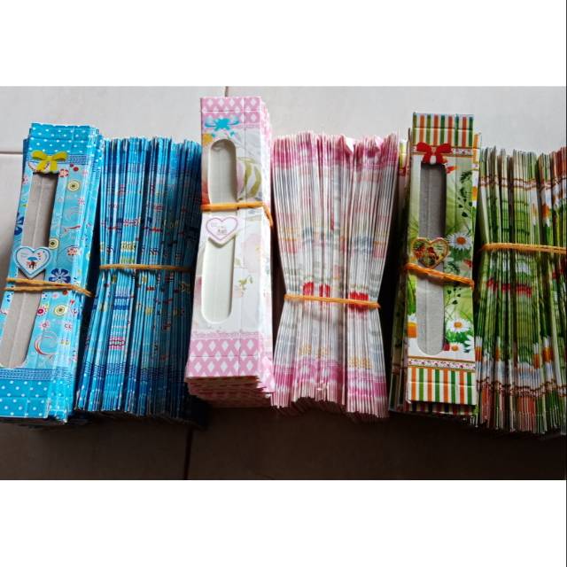 

Isi 100pcs paper Box Boks Untuk souvenir pisau kecil dll