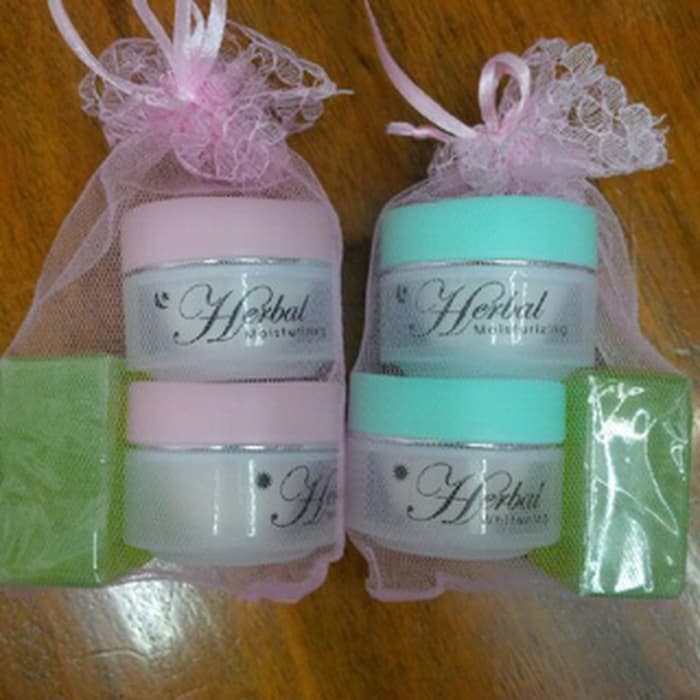 

CREAM WALET HERBAL HERBAL ALGAE HIJAU PINK