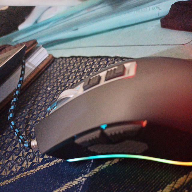 Kemeja Batik Sogan Gajah Mada Internasional