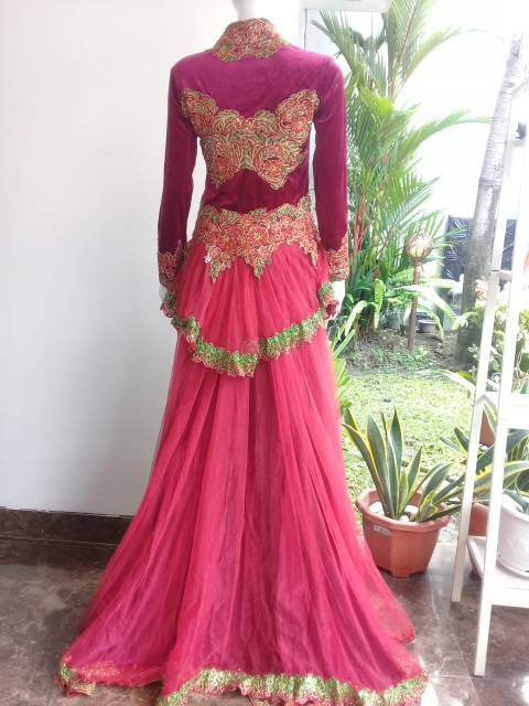 Kebaya manten maroon