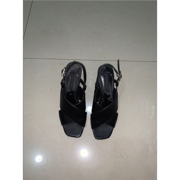 High Heels Charles & Keith Hitam size 35 Preloved