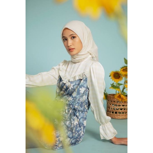 Yura Top Navy Aleza Label