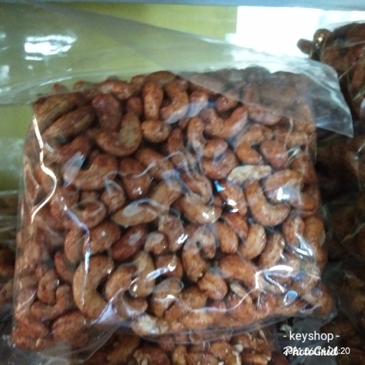 

Kacang Mede Madu