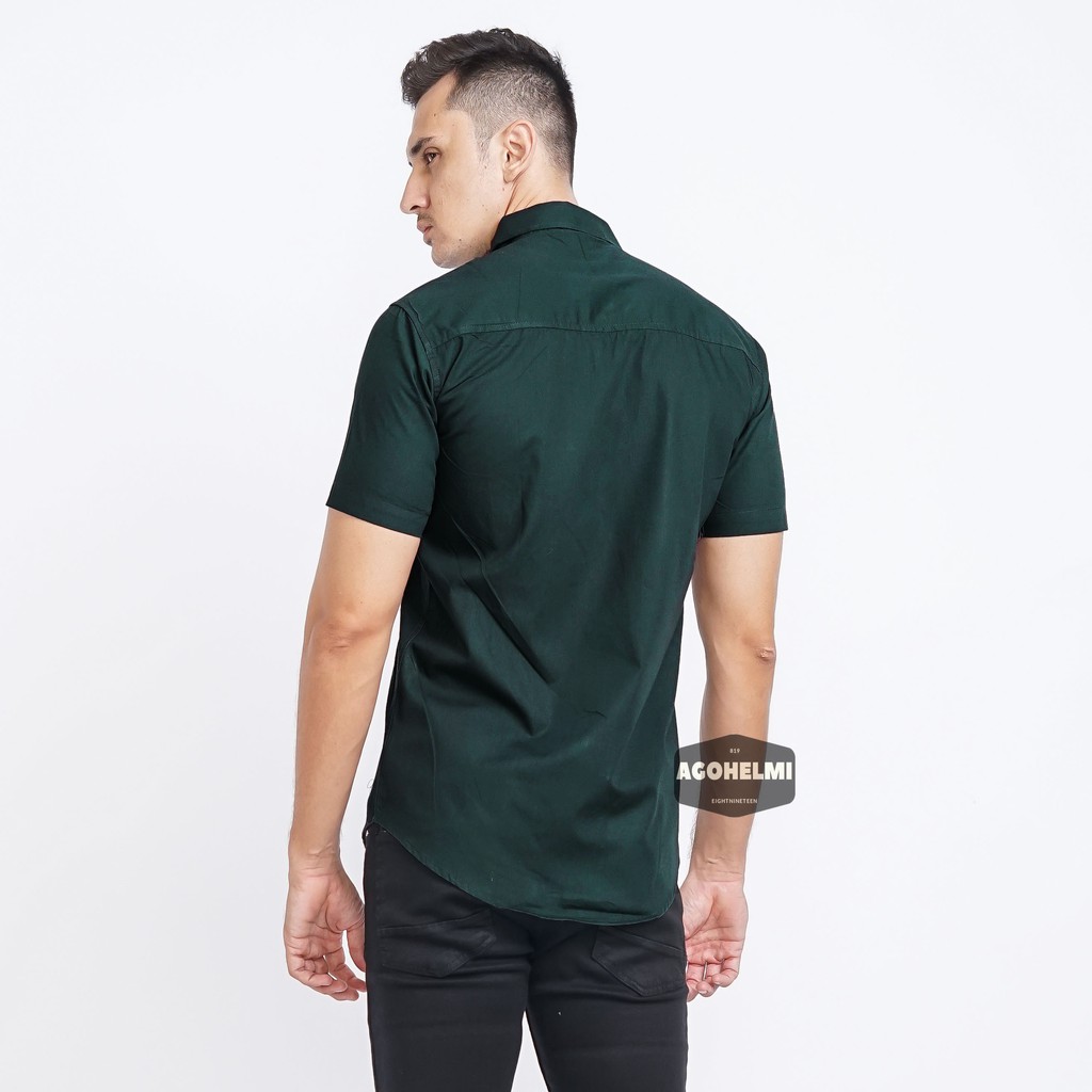 Kemeja Pria Lengan Pendek Kemeja Polos Warna Hijau Botol Hijau Tua Dark Green Slimfit Casual Keren