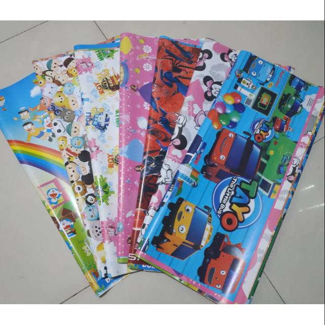 

Kertas kado karakter isi 10lembar campur