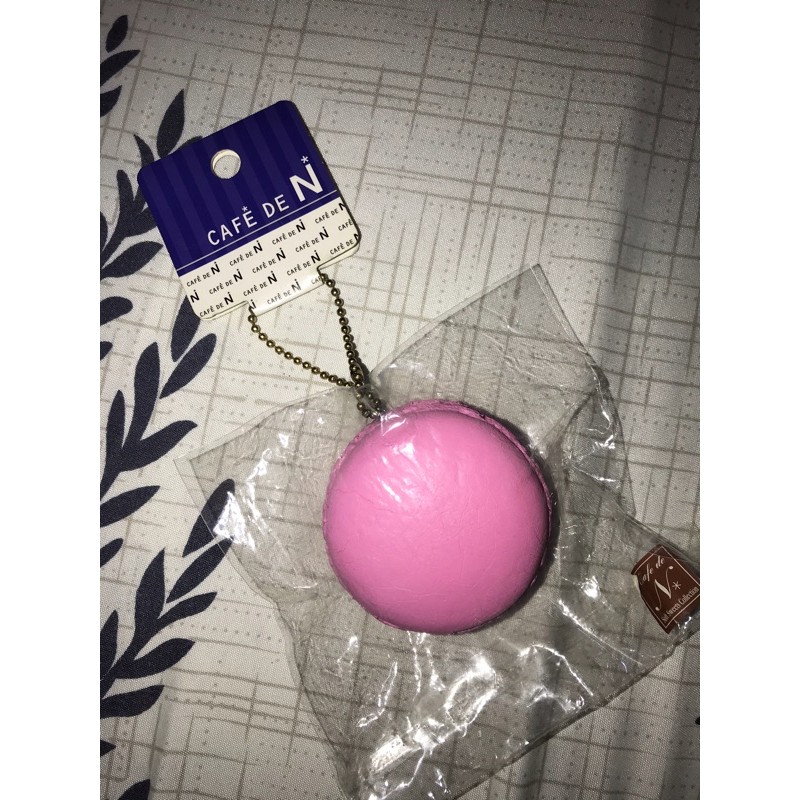Cafe de N macaron Pink (free squishy gift)