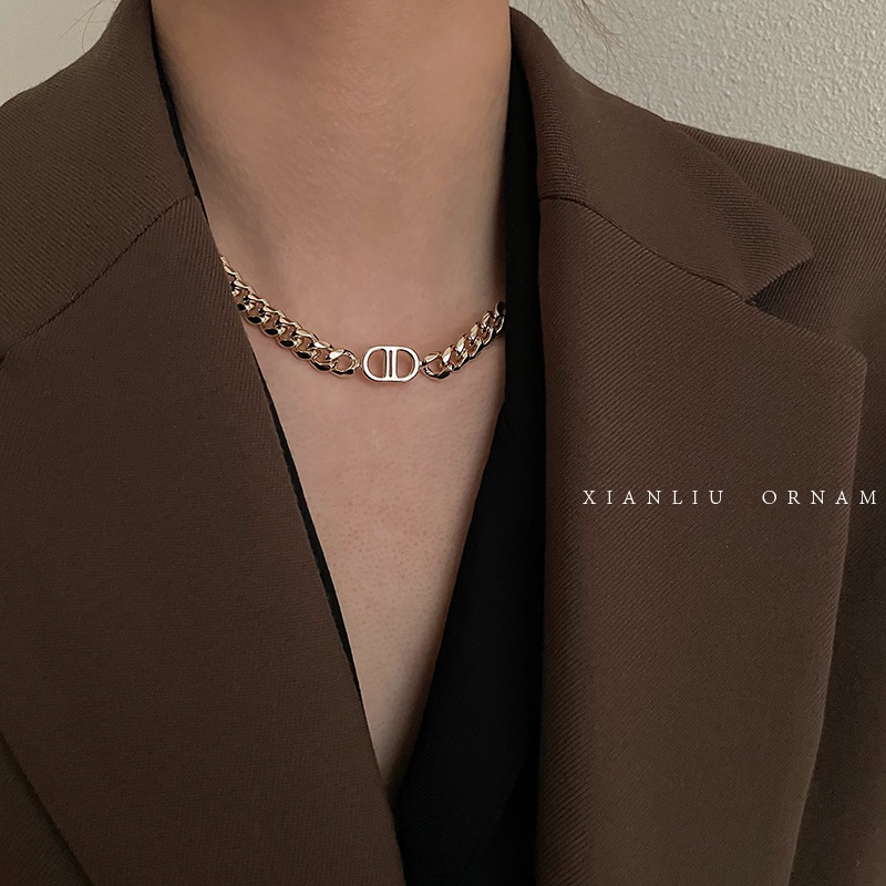 Kalung Rantai Ringan Mewah Simple Trendy Untuk Wanita