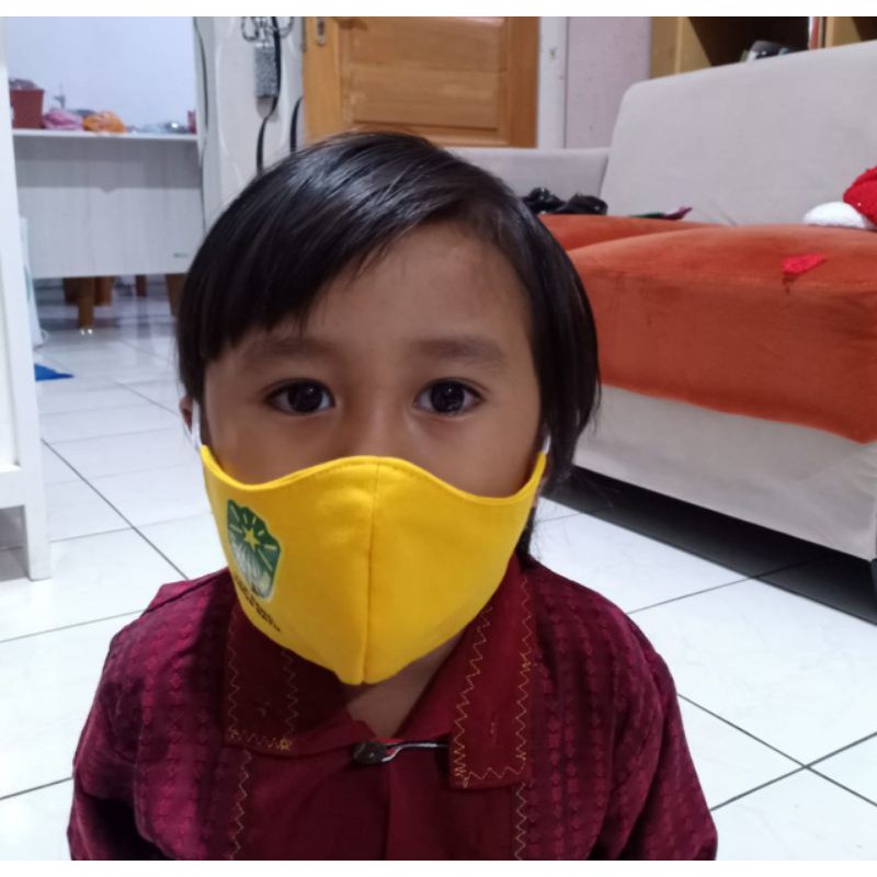 masker kain anak TK  berlogo warna