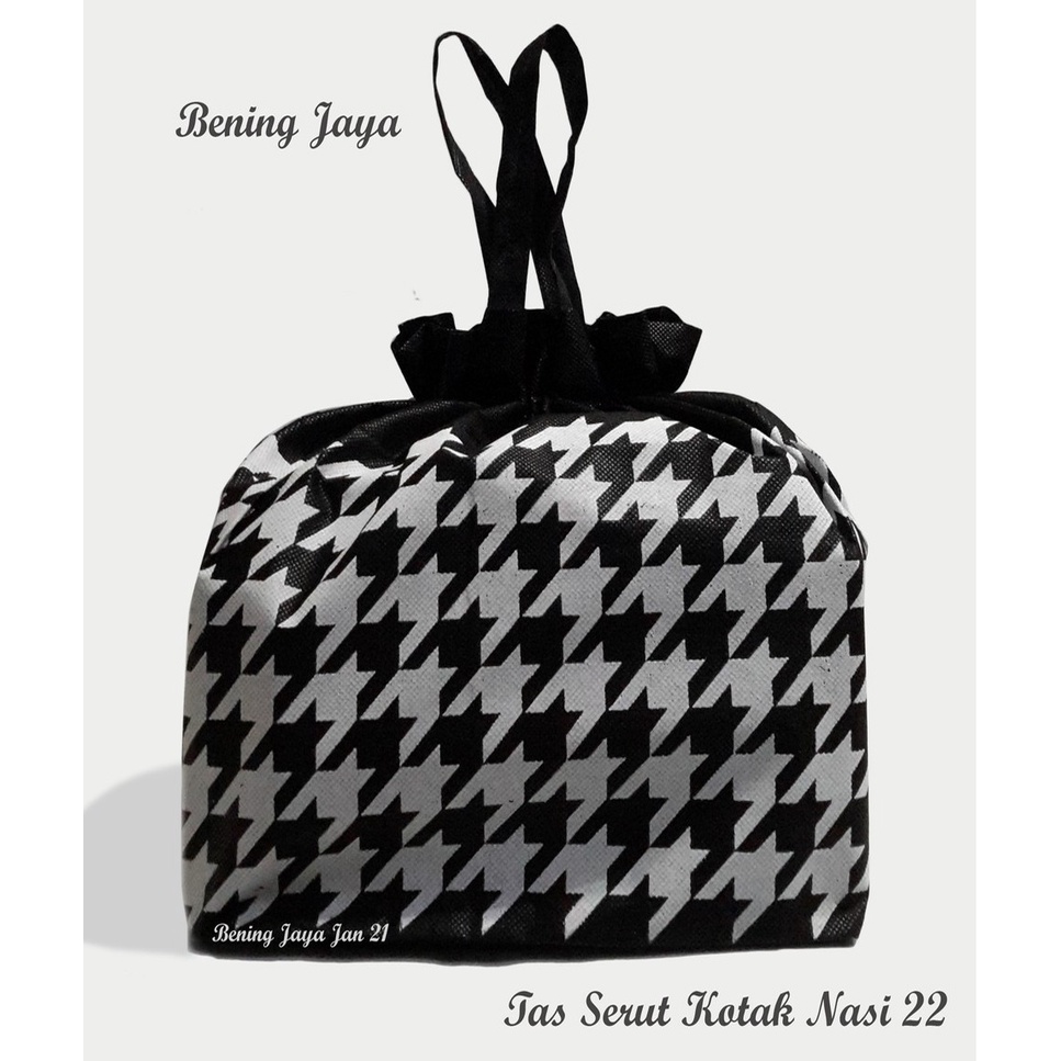 

Tas Hajatan Goodie Bag Serut 22 ZZ Hitam Putih