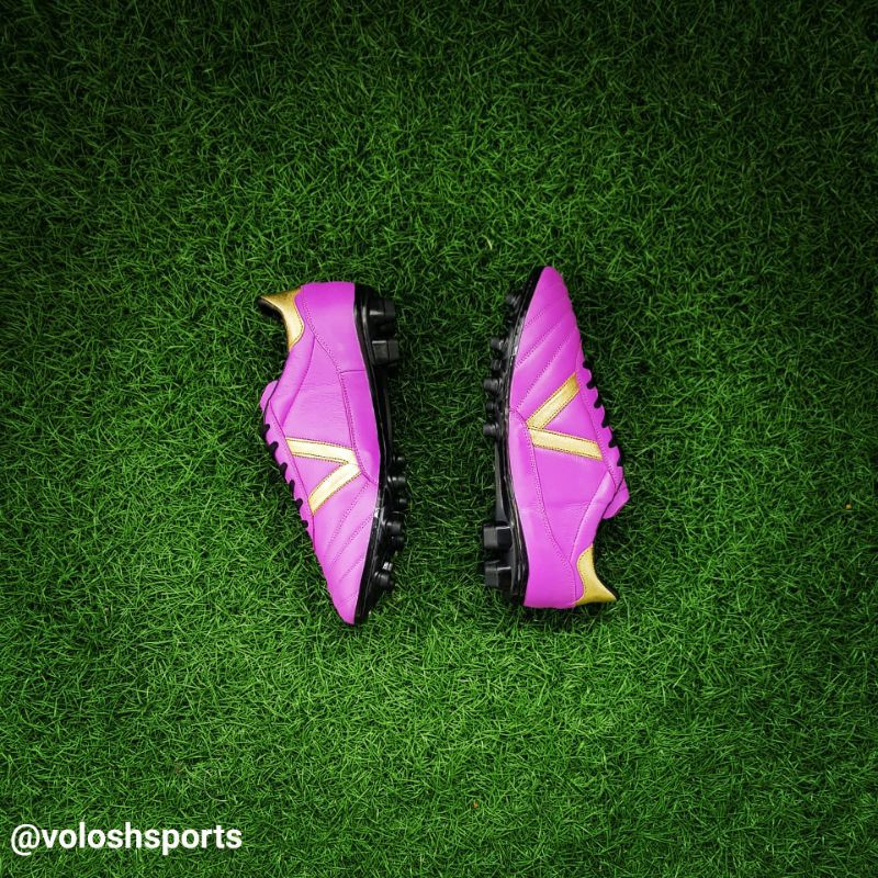Sepatu Bola Volosh Zege Ungu-gold.