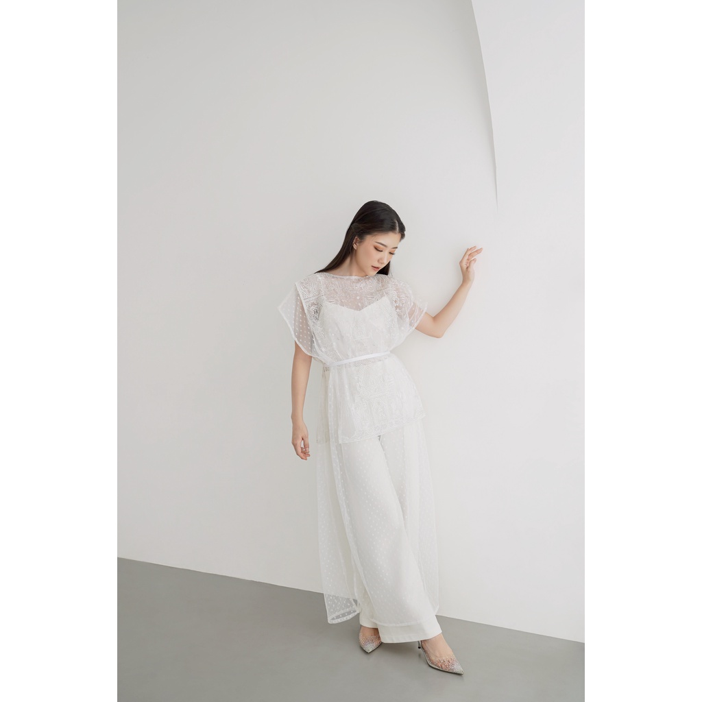 Aura label - Darling Long Top In White