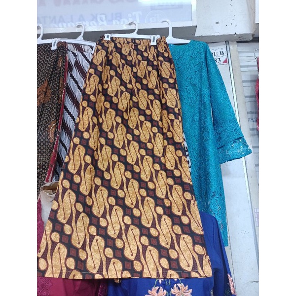 ROK BATIK LERENG