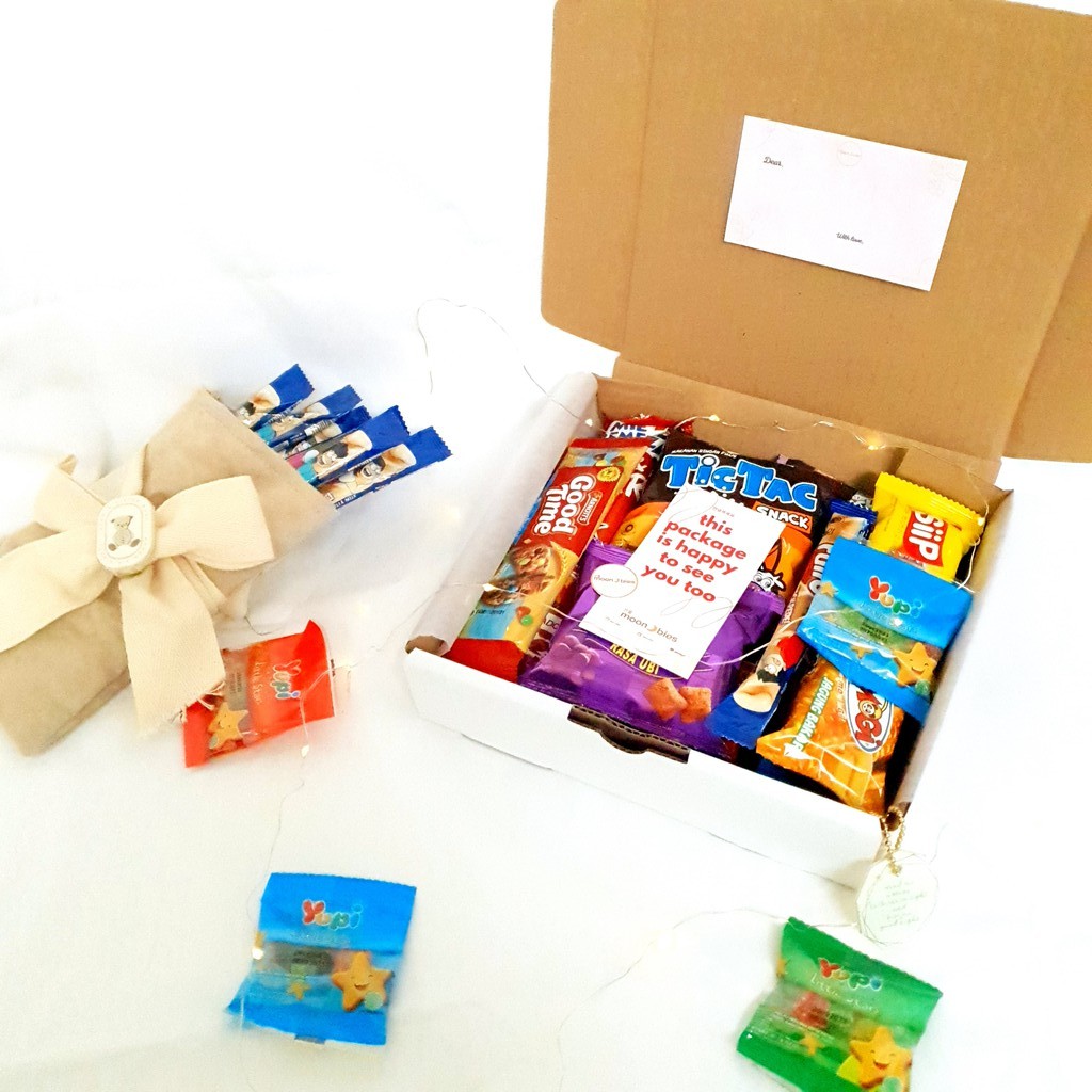 

Snackbox, Hampers, Kado Ulang Tahun, Kado Wisuda