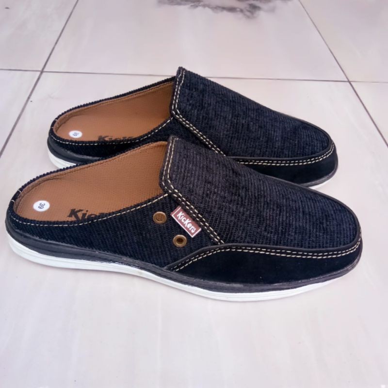 sepatu sandal selop kasual hitam