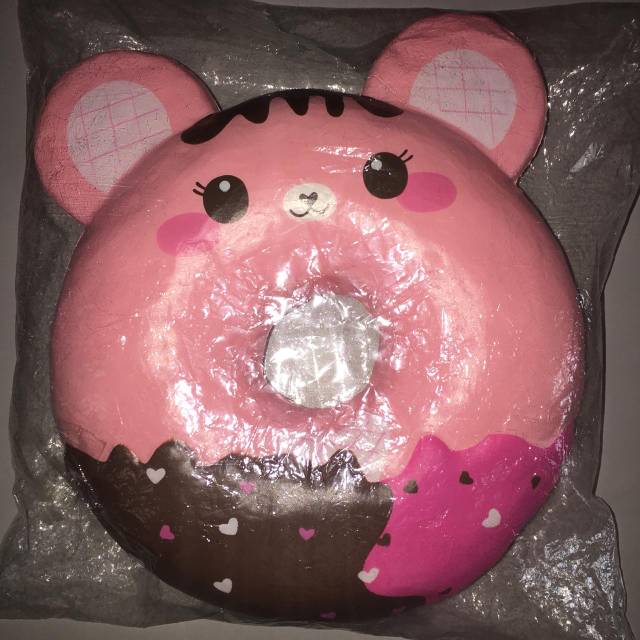 

Creamiibear super jumbo donut