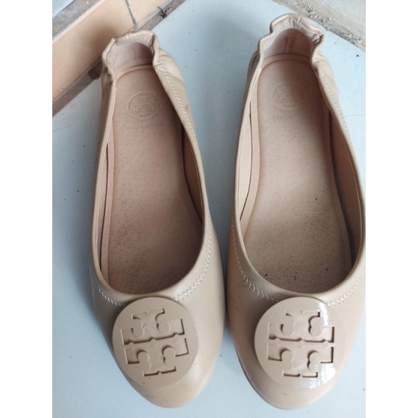 LIKE NEW SEPATU TORY BURCH WHITE CREAM NUDE FLAT SHOES BRANDED AUTHENTIC ORIGINAL TB SANDAL SECOND B