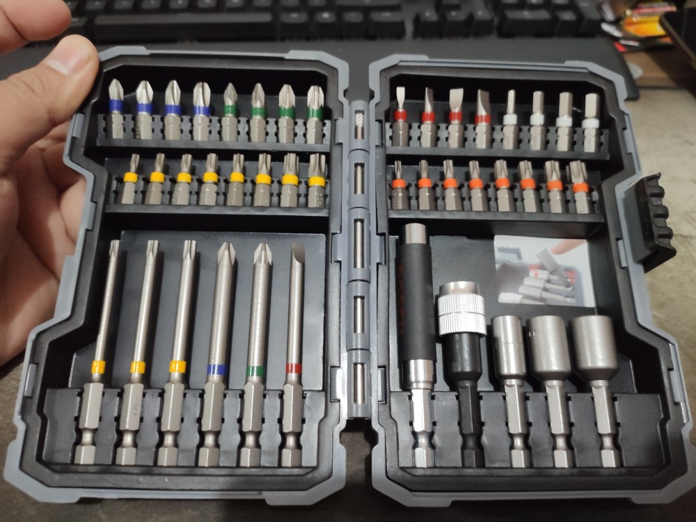 Bosch 43 Pcs Mata Obeng Set / Screwdriver Set