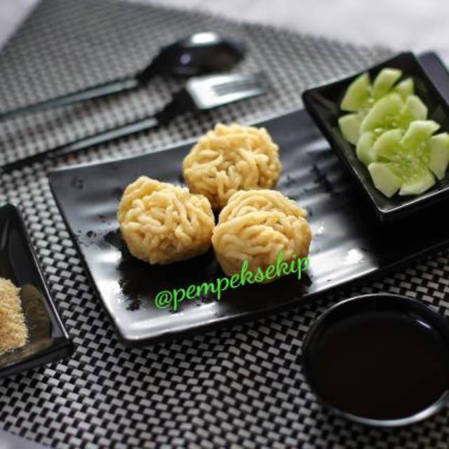 

[FRESH] PEMPEK KERITING + CUKO