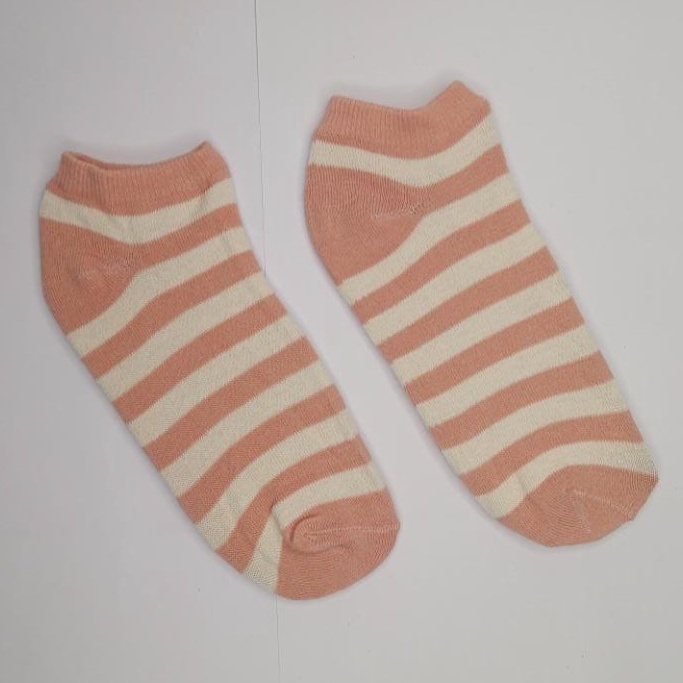 ⭐Gogoland⭐ Kaos Kaki Wanita Fashion Motif Strawberry Bunga Lebah Bee Kotak Biru Navy  Bunga Biru Green Leaf  Polos Pattern Garis Kaoskaki Pendek Korea Sock Import KK001-006-K1 PINK KOTAK