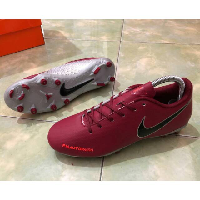 Sepatu Bola Nike Phantom VSN Academy FG -  Team Red